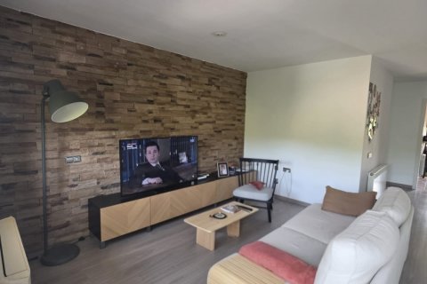 Продажа дуплекса в Сан-Жоан-де-Вилаторрада, Барселона, Испания 3 спальни, 105м2 №195001 - фото 4