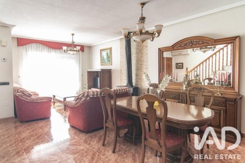 Продажа таухауса в Ориуэла, Аликанте, Испания 3 спальни, 144м2 №195005 - фото 4