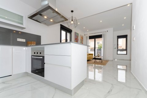 Villa for sale Torrevieja, Alicante, Spain 3 bedrooms, 105 sq.m. No. 113997 - photo 9