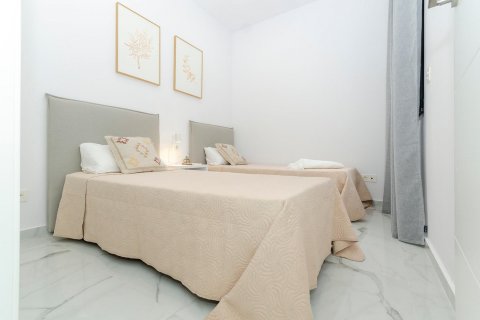 Villa for sale Torrevieja, Alicante, Spain 3 bedrooms, 105 sq.m. No. 113997 - photo 26