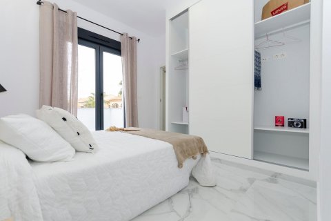 Villa for sale Torrevieja, Alicante, Spain 3 bedrooms, 105 sq.m. No. 113997 - photo 22