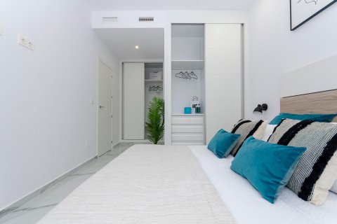 Villa for sale Torrevieja, Alicante, Spain 3 bedrooms, 105 sq.m. No. 113997 - photo 16