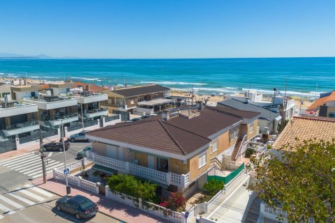 Bungalow i Torrevieja, Alicante, Spanien 3 sovrum,  Nr. 190205