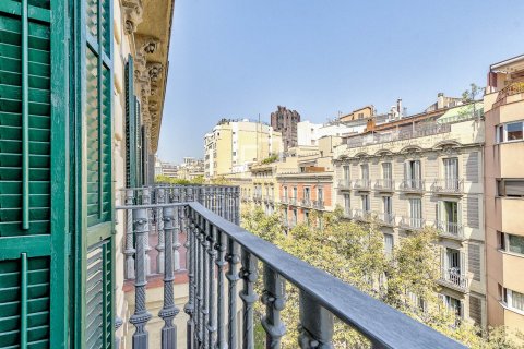 Lägenhet till salu i Barcelona, Spanien 2 sovrum, 110 kvm. Nr. 194296 - foto 16