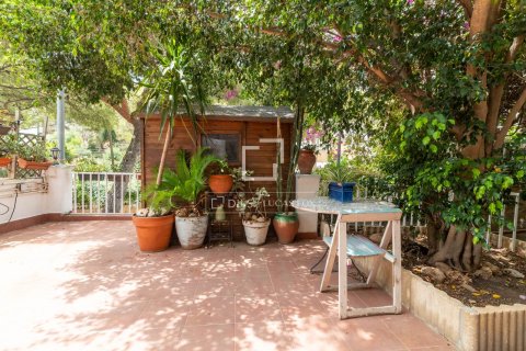 Villa till salu i Castelldefels, Barcelona, Spanien 7 sovrum, 336 kvm. Nr. 194293 - foto 7