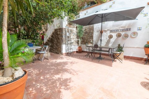 Villa till salu i Castelldefels, Barcelona, Spanien 7 sovrum, 336 kvm. Nr. 194293 - foto 12