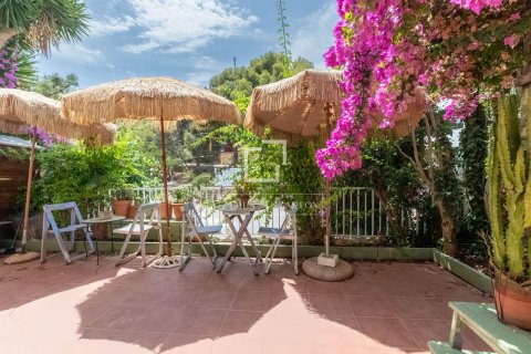 Villa i Castelldefels, Barcelona, Spanien 7 sovrum, 336 kvm. Nr. 194293
