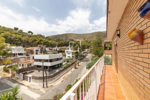 Villa till salu i Castelldefels, Barcelona, Spanien 7 sovrum, 336 kvm. Nr. 194293 - foto 22