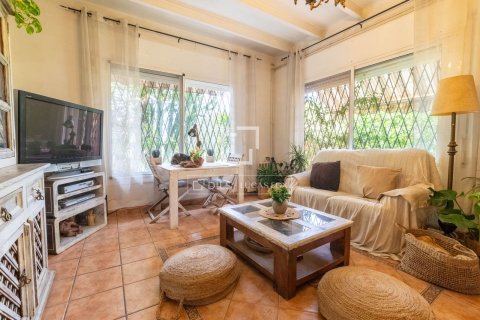 Villa till salu i Castelldefels, Barcelona, Spanien 7 sovrum, 336 kvm. Nr. 194293 - foto 26