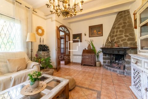 Villa till salu i Castelldefels, Barcelona, Spanien 7 sovrum, 336 kvm. Nr. 194293 - foto 25