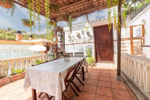 Villa till salu i Castelldefels, Barcelona, Spanien 7 sovrum, 336 kvm. Nr. 194293 - foto 5