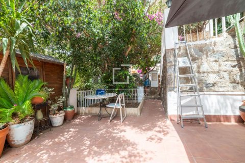 Villa till salu i Castelldefels, Barcelona, Spanien 7 sovrum, 336 kvm. Nr. 194293 - foto 9