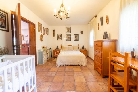 Villa till salu i Castelldefels, Barcelona, Spanien 7 sovrum, 336 kvm. Nr. 194293 - foto 18