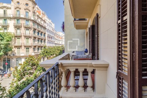 Lägenhet till salu i Barcelona, Spanien 3 sovrum, 105 kvm. Nr. 194290 - foto 8