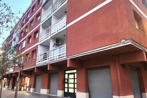 Apartment in El Prat de Llobregat, Barcelona, Spain 3 bedrooms, 81 sq.m. No. 195305