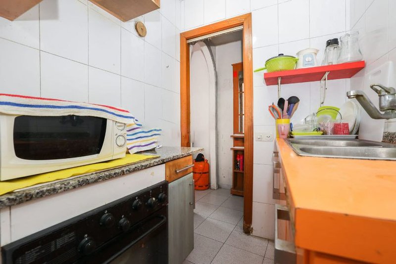 House in Barcelona, Spain 2 bedrooms, 108 sq.m. No. 195304
