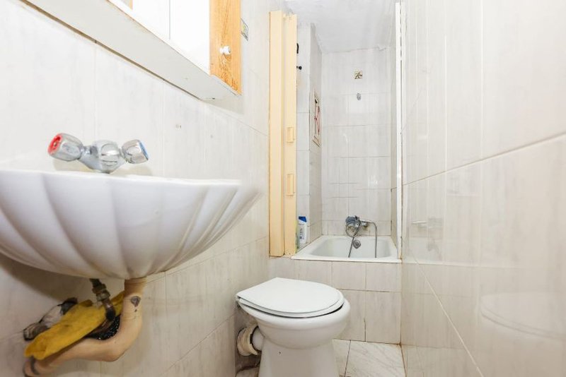 House in Barcelona, Spain 2 bedrooms, 108 sq.m. No. 195304