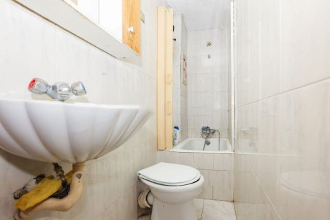 House for sale in Barcelona, Spain 2 bedrooms, 108 sq.m. No. 195304 - photo 9