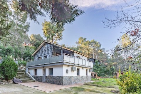 House for sale in Piera, Barcelona, Spain 3 bedrooms, 239 sq.m. No. 195301 - photo 3