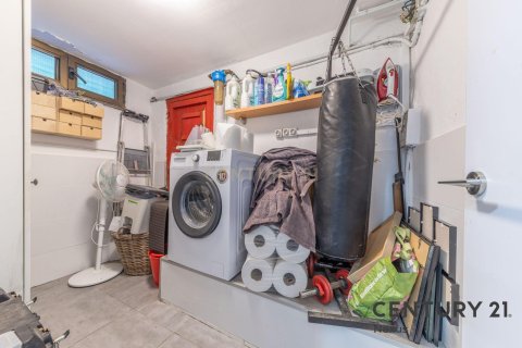 House for sale in Piera, Barcelona, Spain 3 bedrooms, 239 sq.m. No. 195301 - photo 28