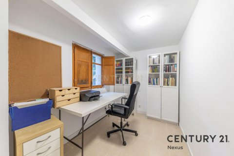 House for sale in Piera, Barcelona, Spain 3 bedrooms, 239 sq.m. No. 195301 - photo 9