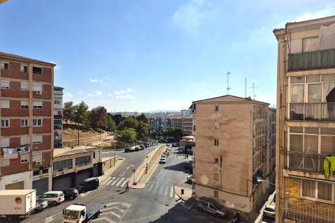 Huoneisto myytävänä Alicante, Espanja, 1 makuuhuone, 75 m2 No. 192279 - kuva 3