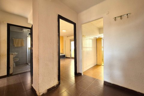 Huoneisto myytävänä Alicante, Espanja, 1 makuuhuone, 75 m2 No. 192279 - kuva 16