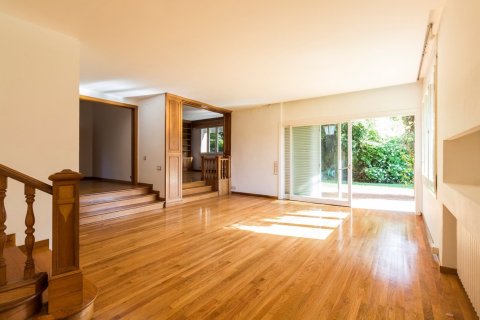 Villa à vendre Barcelona, Espagne, 9 chambres, 706 m2 No. 133382 - photo 8