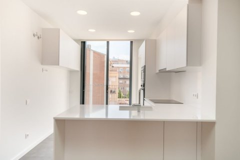 Apartment à vendre Barcelona, Espagne, 3 chambres, 107 m2 No. 133378 - photo 8