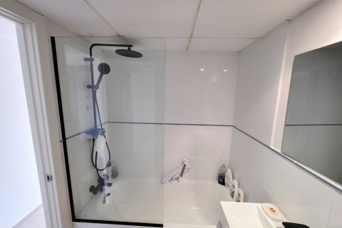 Huoneisto myytävänä Alicante, Espanja, 2 makuuhuonetta,  No. 142502 - kuva 14