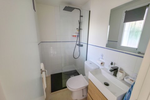 Huoneisto myytävänä Alicante, Espanja, 2 makuuhuonetta,  No. 142502 - kuva 10