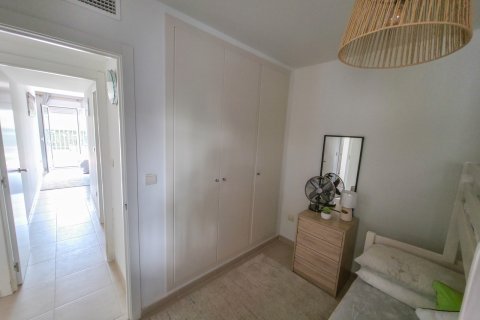 Huoneisto myytävänä Alicante, Espanja, 2 makuuhuonetta,  No. 142502 - kuva 12