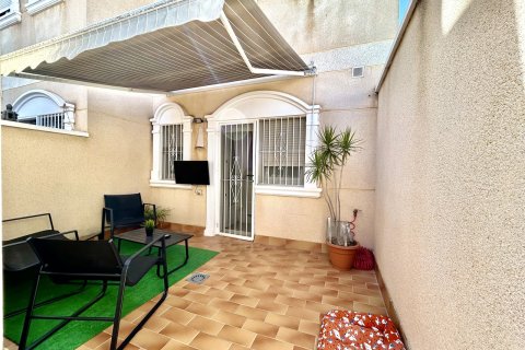 Villetta a schiera in vendita a Daya Vieja, Alicante, Spagna 4 camere da letto, 207 mq. N° 196004 - foto 16