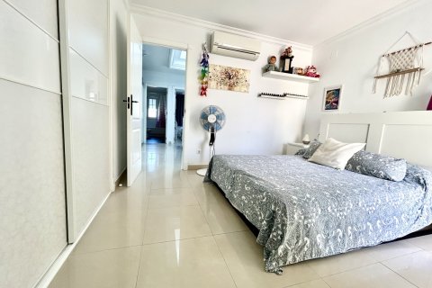 Villetta a schiera in vendita a Daya Vieja, Alicante, Spagna 4 camere da letto, 207 mq. N° 196004 - foto 22