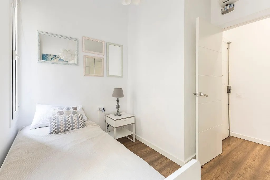 Apartment in Barcelona, Spain 2 bedrooms,  No. 140758