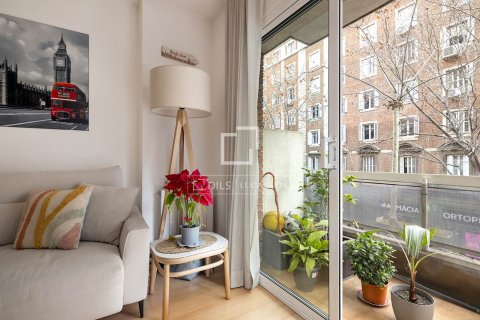 Apartamento en venta en Eixample, Barcelona, España 3 dormitorios, 76 m2 No. 150936 - foto 7