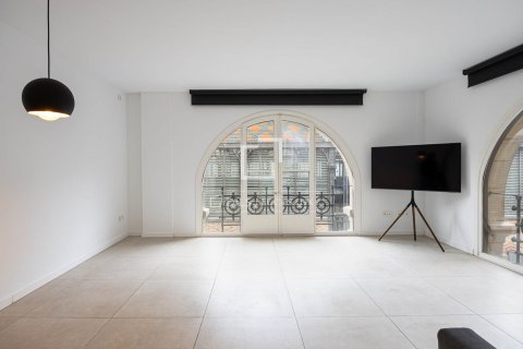 Apartament w Barcelona, Hiszpania 1 sypialnia, 64 mkw. nr 150935 – zdjęcie 2