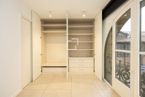 Apartament w Barcelona, Hiszpania 1 sypialnia, 64 mkw. nr 150935 – zdjęcie 12