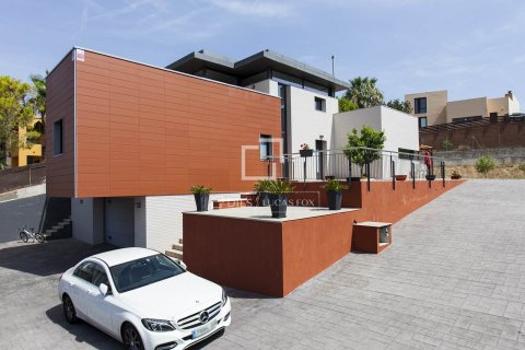 Villa zum Verkauf in Sitges, Barcelona, Spanien 3 Schlafzimmer, 319 m2 Nr. 150932 - Foto 1