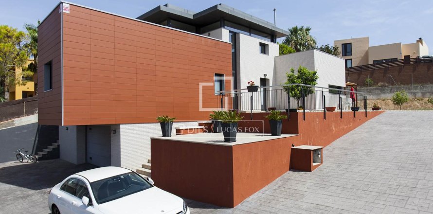 Villa in Sitges, Barcelona, Spanien 3 Schlafzimmer, 319 m2 Nr. 150932