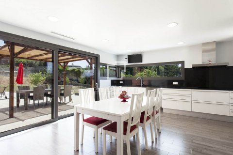 Villa zum Verkauf in Sitges, Barcelona, Spanien 3 Schlafzimmer, 319 m2 Nr. 150932 - Foto 9