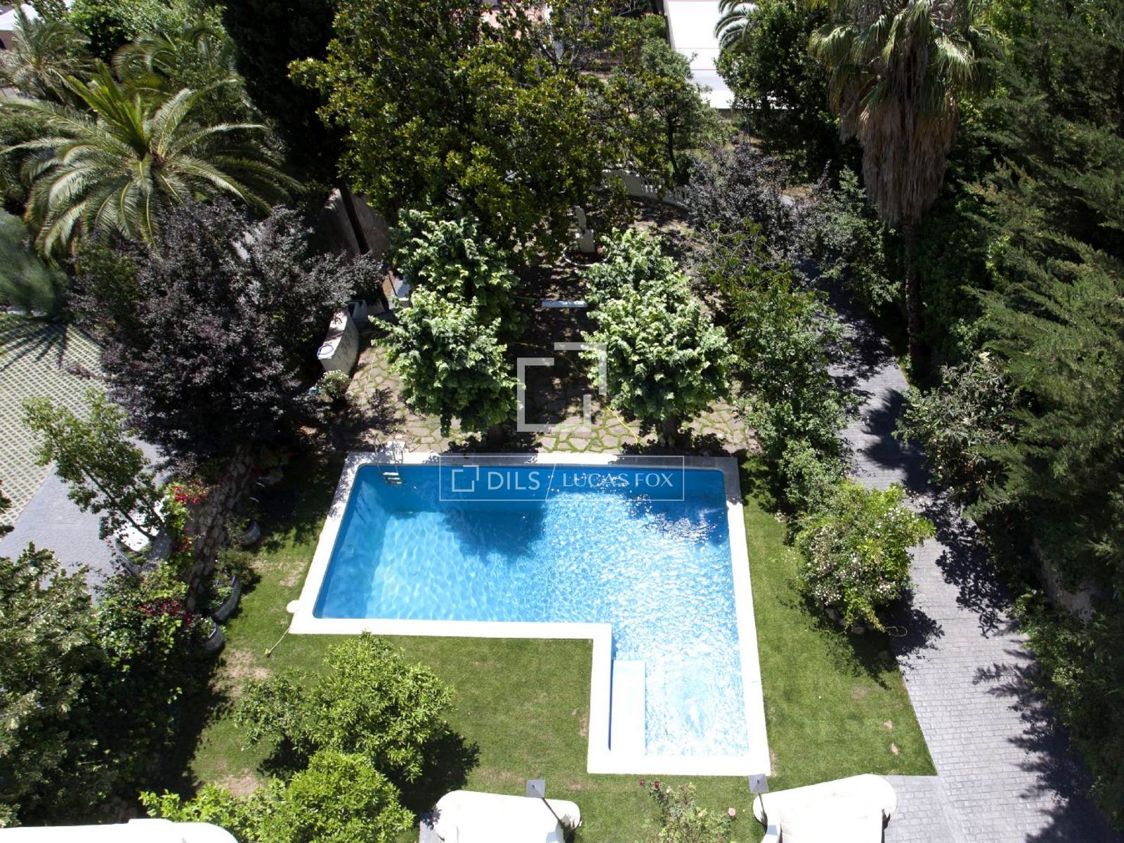 Villa a Barcelona, Spagna 7 camere da letto, 1344 mq. N° 150933