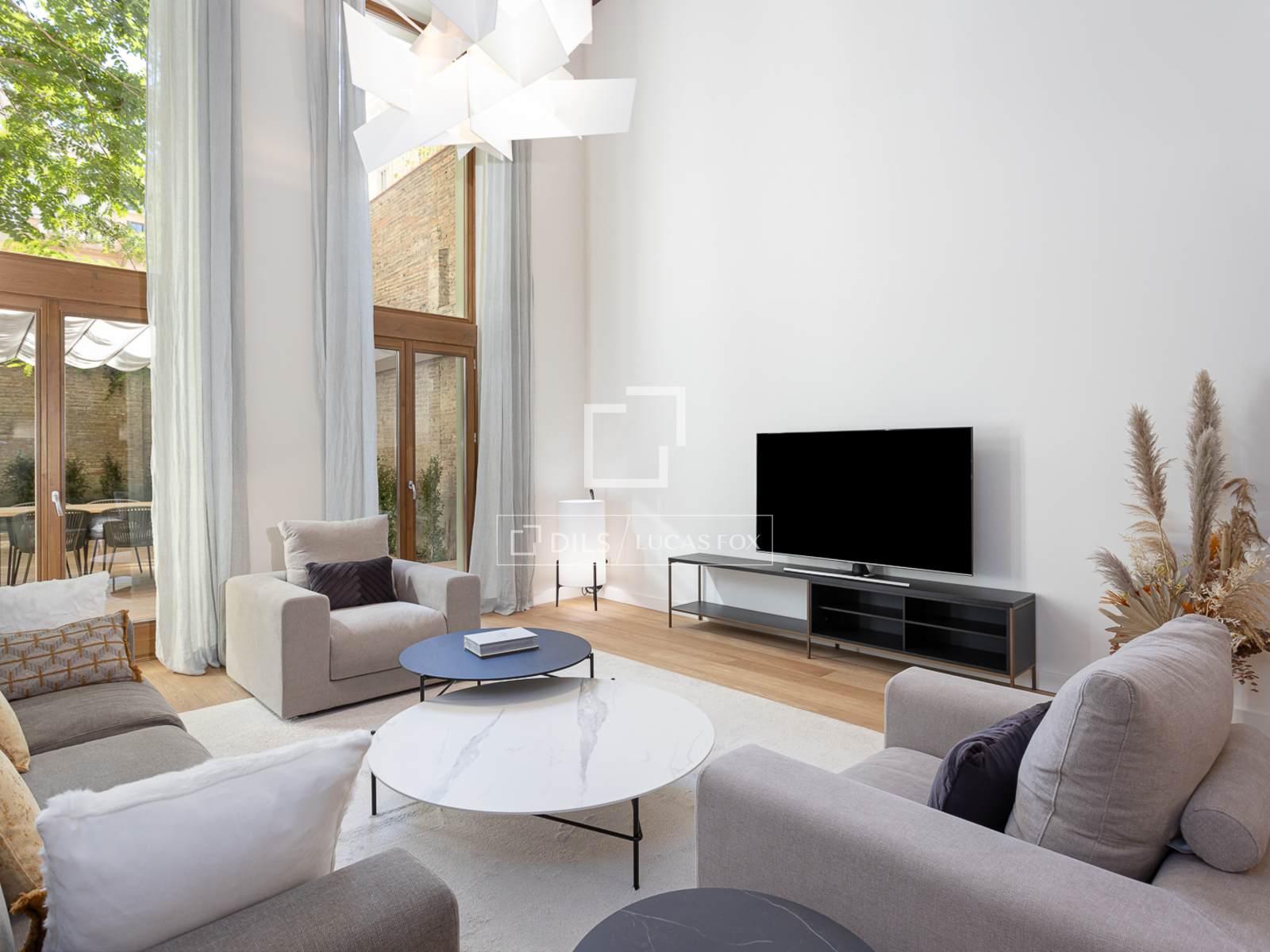 Apartamento en Barcelona, España 3 dormitorios, 196 m2 No. 150931