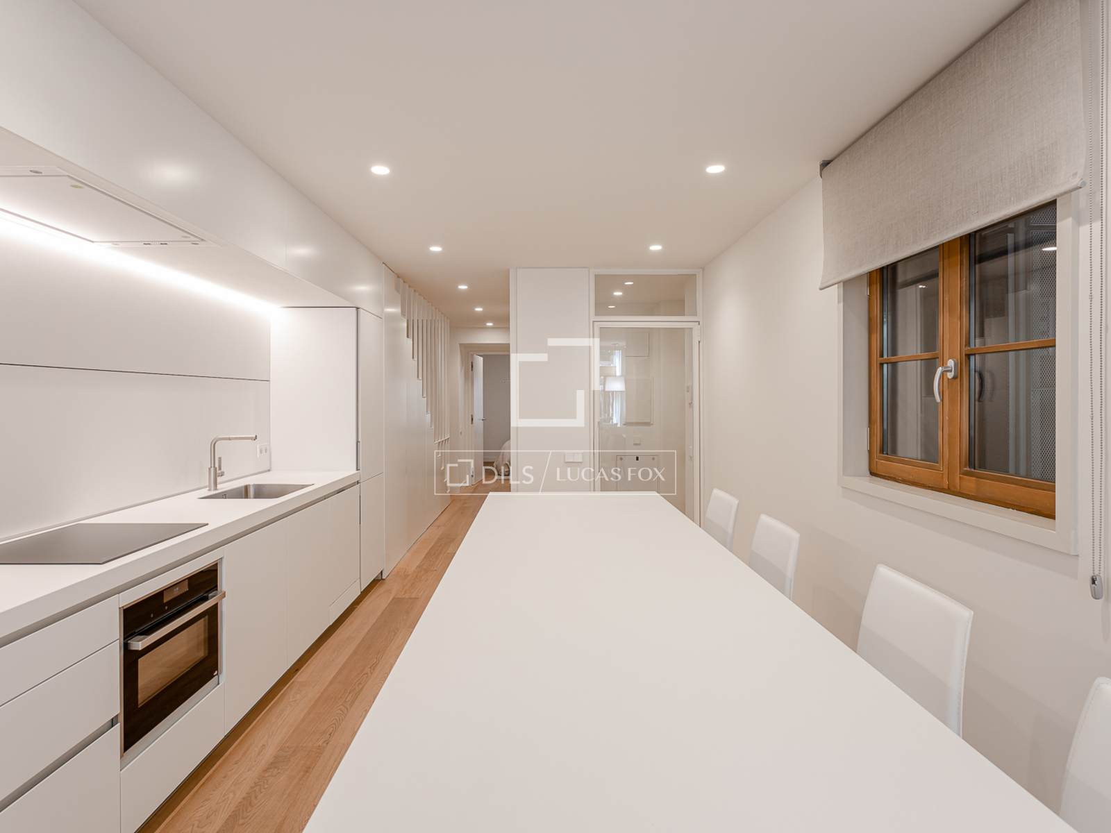 Apartamento en Barcelona, España 3 dormitorios, 196 m2 No. 150931