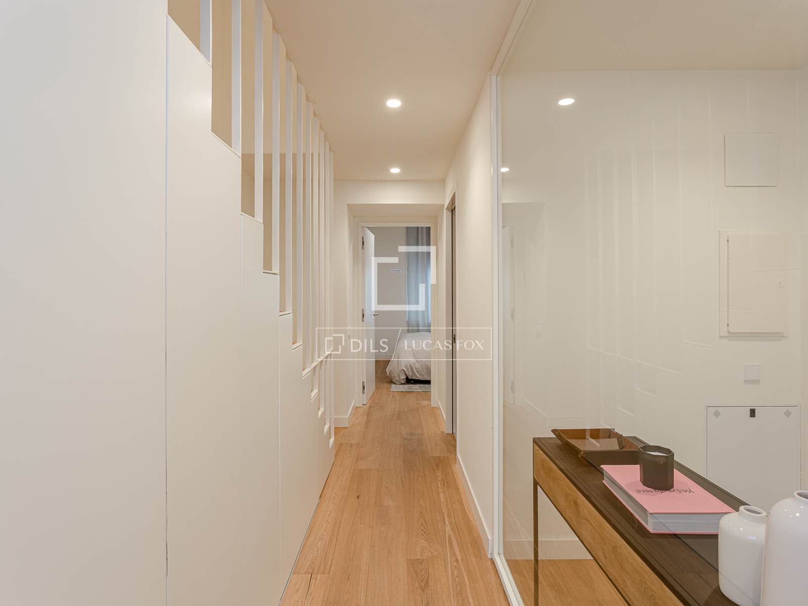 Apartamento en Barcelona, España 3 dormitorios, 196 m2 No. 150931