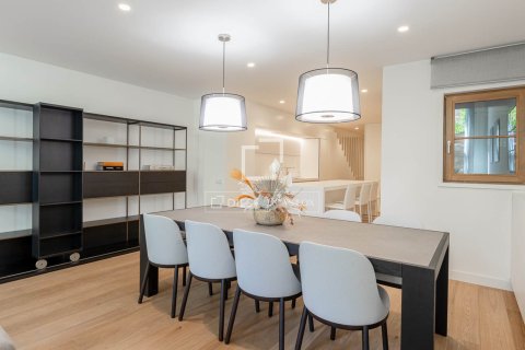 Apartment à vendre à Barcelona, Espagne, 3 chambres, 196 m2 No. 150931 - photo 8