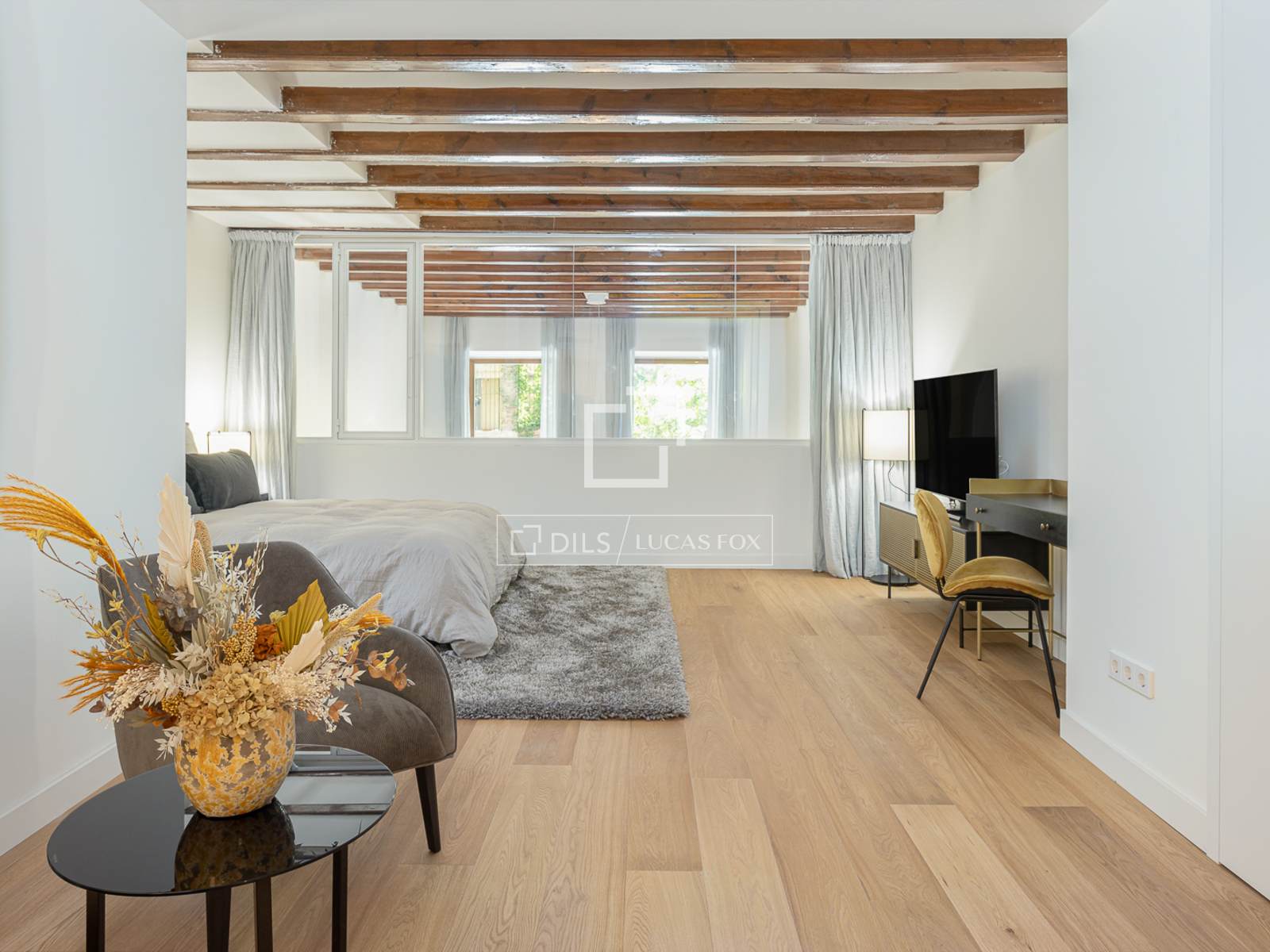 Apartamento en Barcelona, España 3 dormitorios, 196 m2 No. 150931