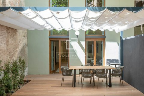 Apartment à vendre à Barcelona, Espagne, 3 chambres, 196 m2 No. 150931 - photo 3