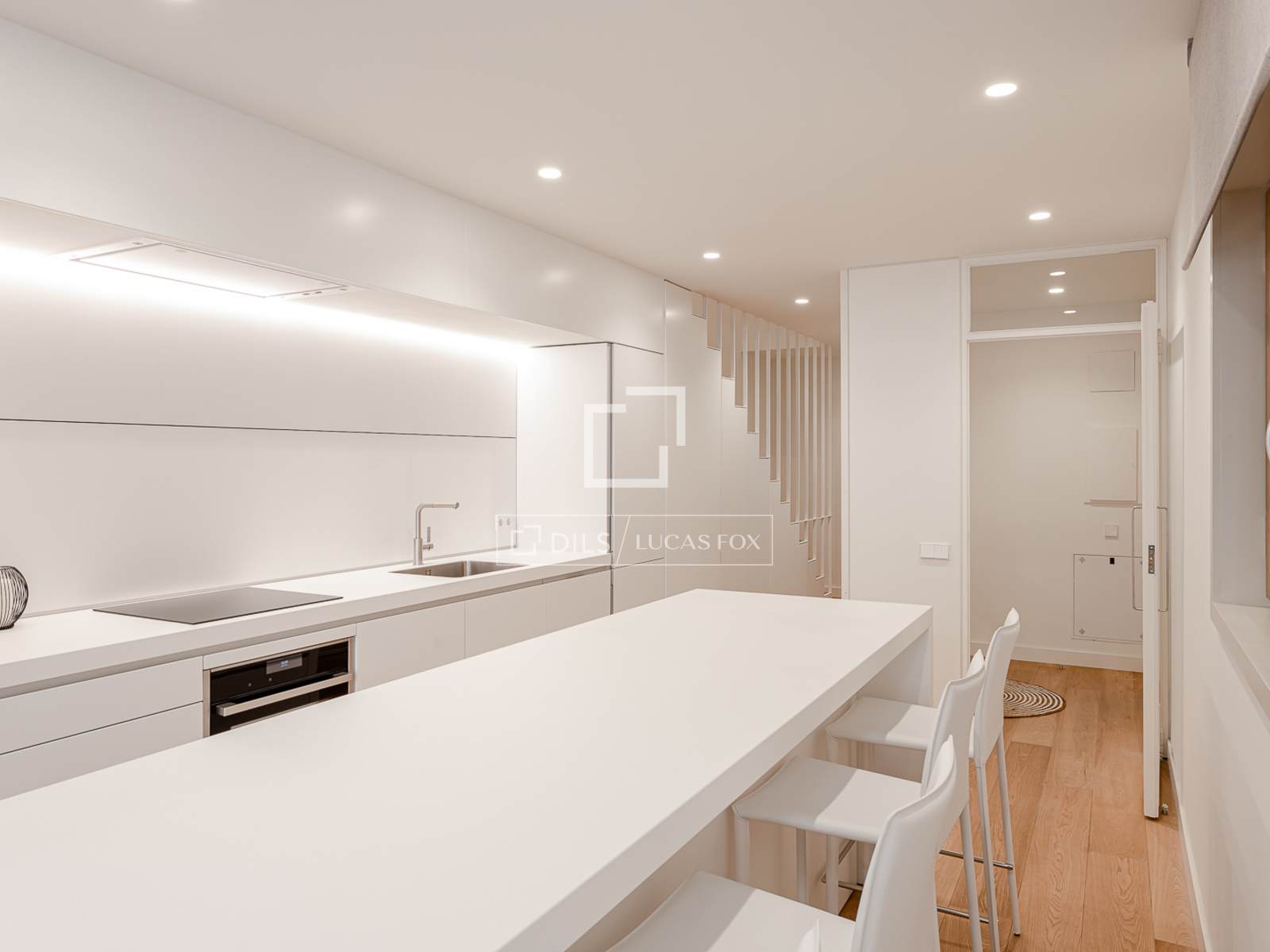 Apartamento en Barcelona, España 3 dormitorios, 196 m2 No. 150931