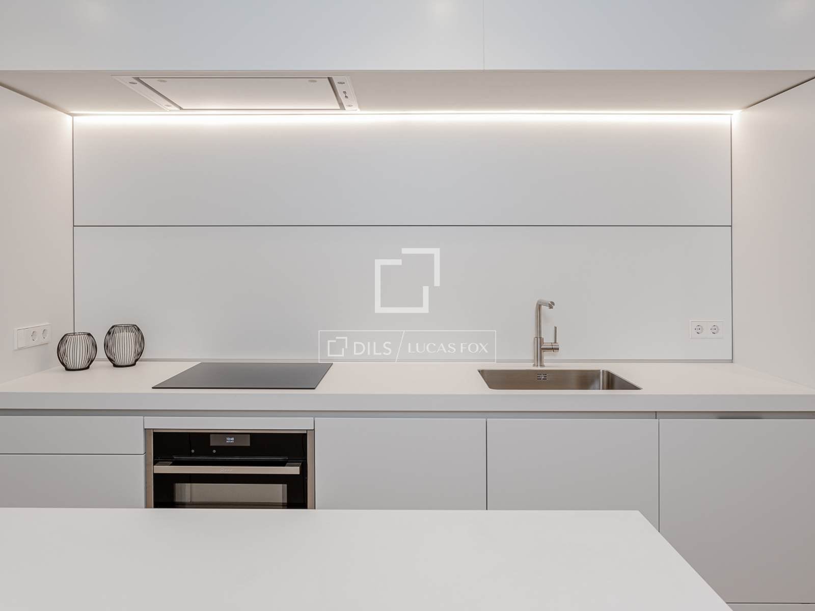 Apartamento en Barcelona, España 3 dormitorios, 196 m2 No. 150931